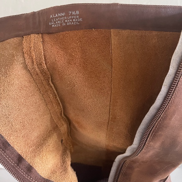 Alanni Leather Boot in a Beautiful Cognac Color, Size 7.5. - Picture 5 of 6